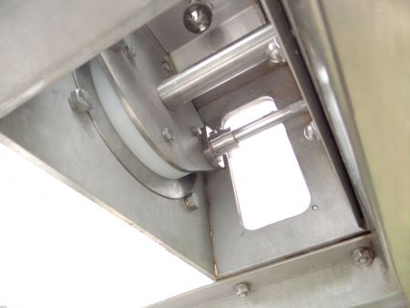 スラグ押出装置